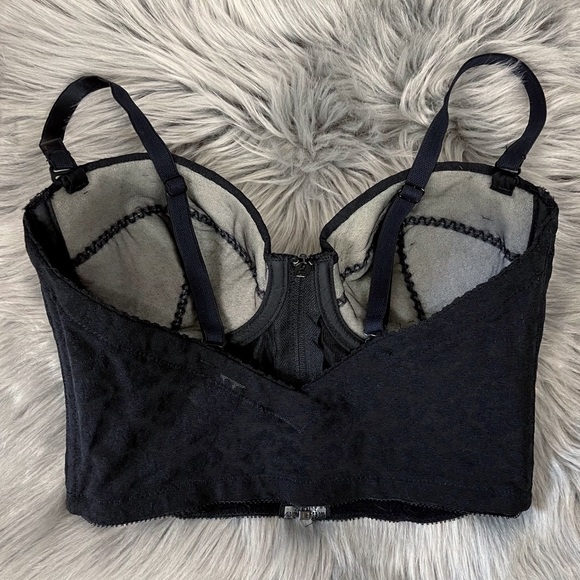 Vintage x Victoria’s Secret | Gold Label Low-Back Zip Front Bustier - Picture 2 of 8